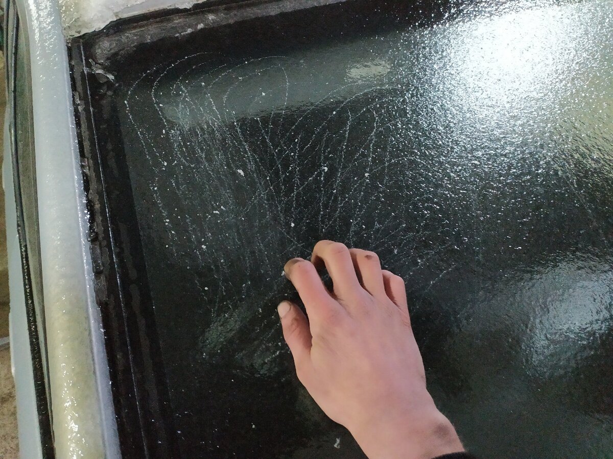 Лобовое стекло без грязи и капель, нашел два копеечных способа ...