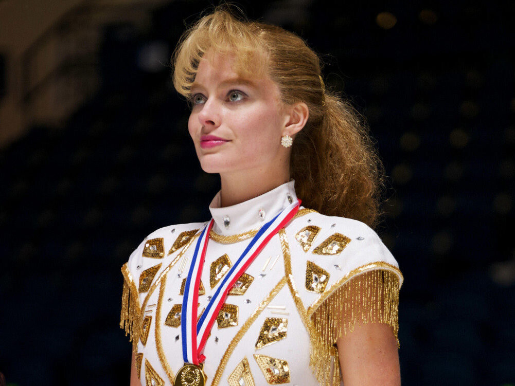 Марго Робби в роли Тони Хардин
Кадр из кинокартины "Тоня против всех" 