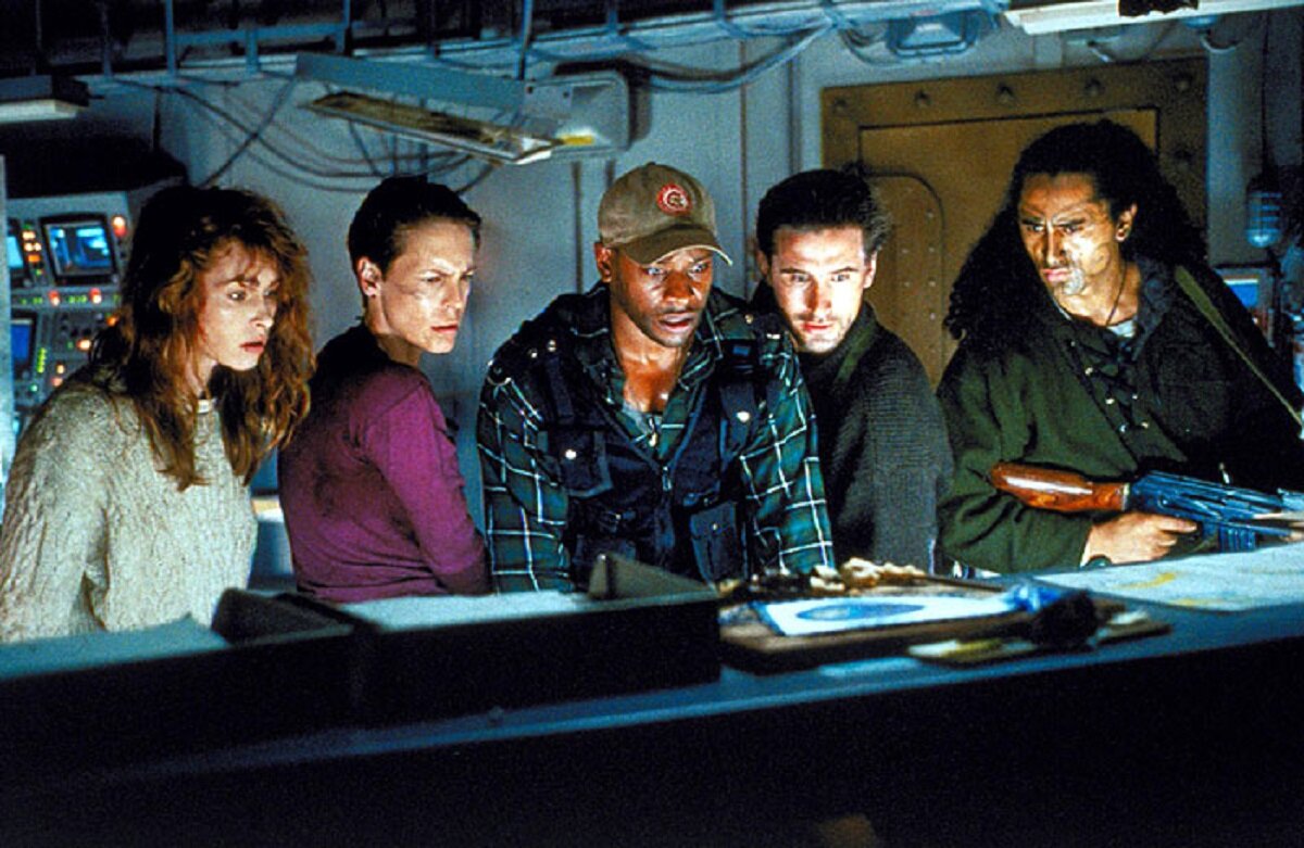 Пройдет еще немного времени, и с такими же лицами они будут наблюдать за графиком падения кассовых сборов "Вируса". 