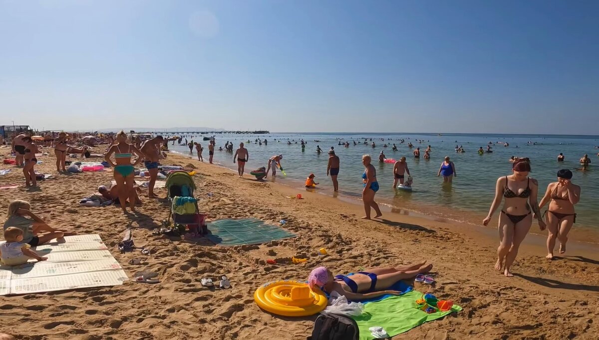 Море в витязево в июне. Витязево пляж 2022. Нудийский пляж Витязево.