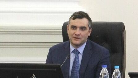     Сегодня в министерстве здравоохранения Татарстана премьер-министр региона Алексей Песошин представил исполняющего обязанности министра. Им стал Марсель Миннуллин. Об этом сообщила пресс-служба ведомства.