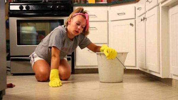 Можно ли делать уборку вечером?