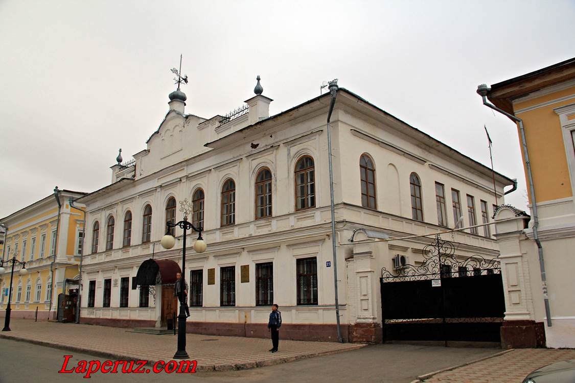 Медицинское училище город елабуга. Елабуга училище искусств. Елабуга военное училище. Елабуга архитектура. Елабужское училище культуры.