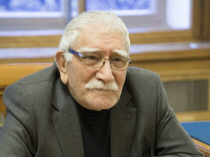 Армен Джигарханян. Фото: https://sobesednik.ru