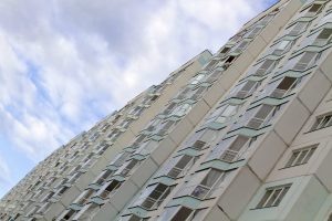 ДОМ.РФ включил агентство недвижимости «Жилфонд» в число партнеров по выдаче ипотечных займов в Новосибирске. Теперь во всех офисах агентства недвижимости «Жилфонд» можно оформить ипотечный займ ДОМ.РФ на покупку готового и строящегося жилья, рефинансировать ранее полученный кредит под более низкую процентную ставку, а также оформить целевой кредит под залог имеющейся квартиры, сообщили в пресс-службе компании.