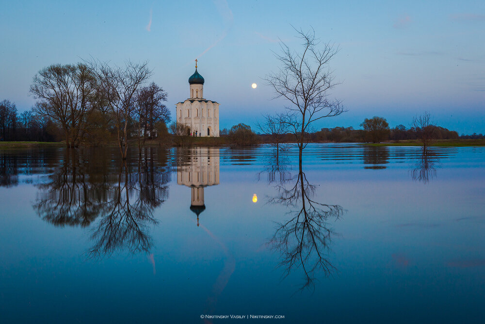 Храм над водой