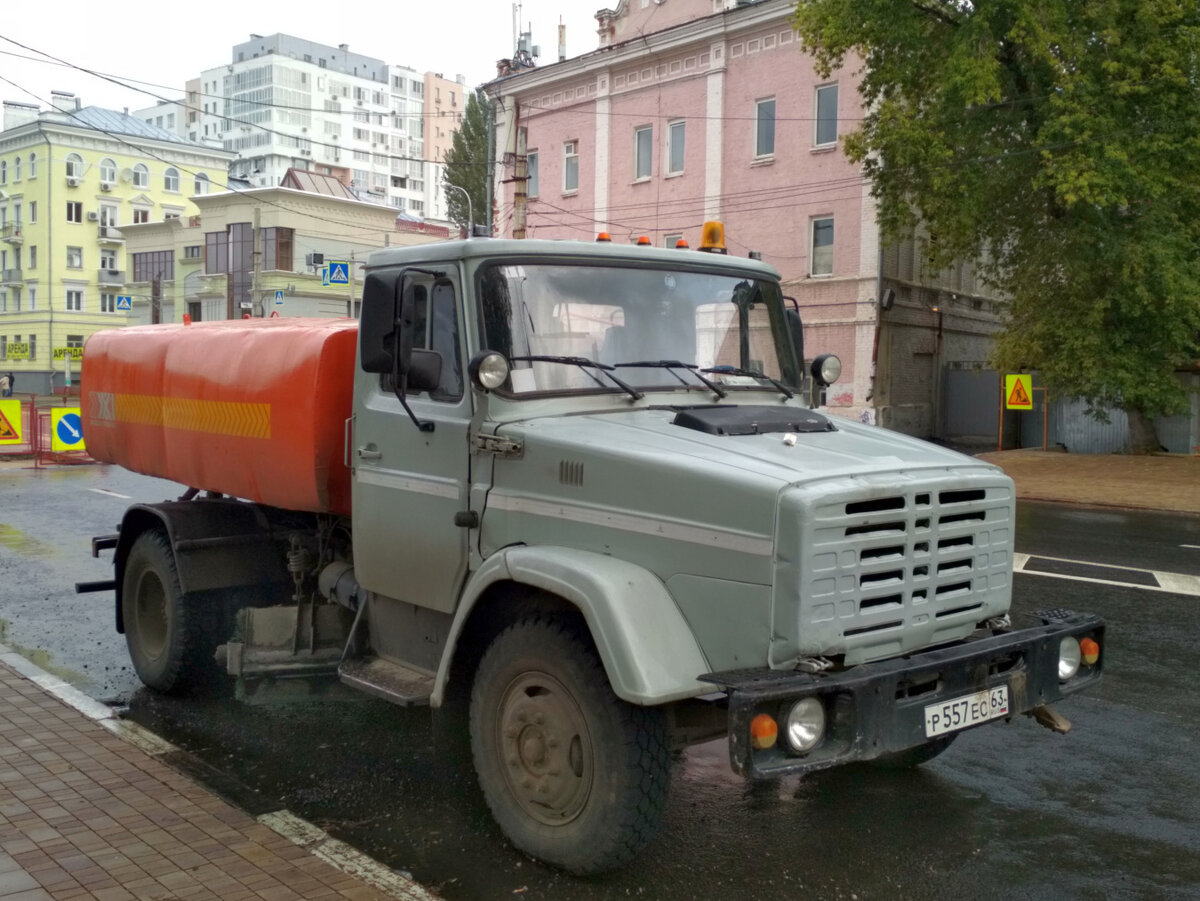 Зил 130 говновоз. Зил 130 ssm. Ко 002 зил 130. Зил 130. Зил ммз 555 самосвал.