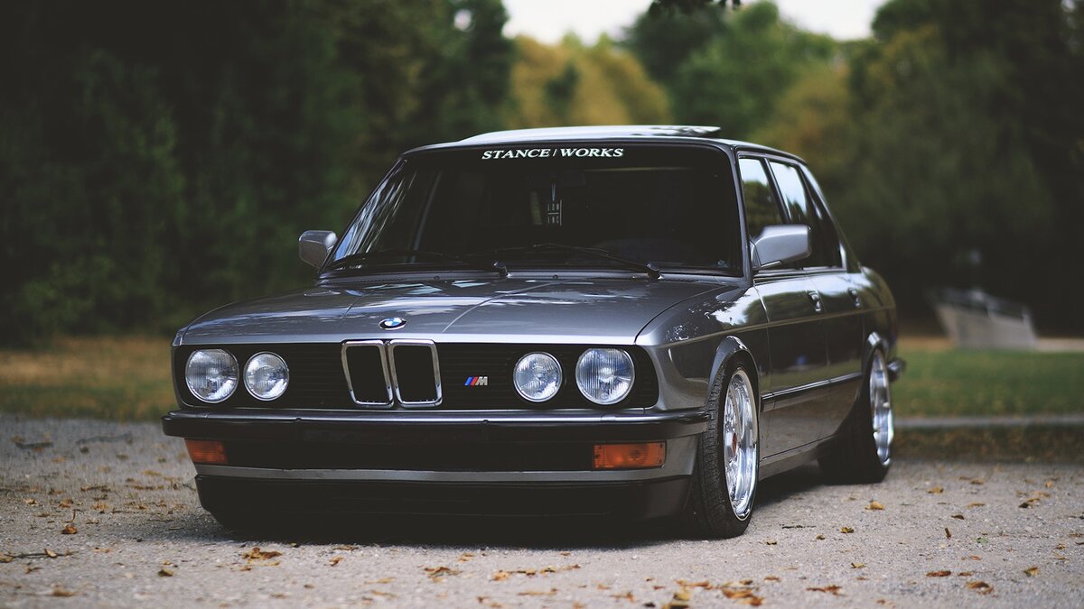 BMW E28 5 Series Blue