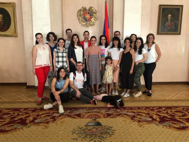 Команда Лсарана. Фото: facebook.com