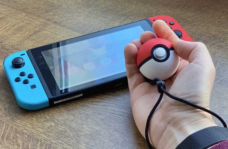 Switch lite shop pokeball plus