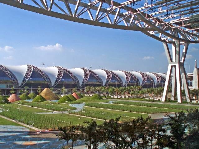 http://jomtienbeach.ru/aeroport-bangkoka-suvarnabxumi/
