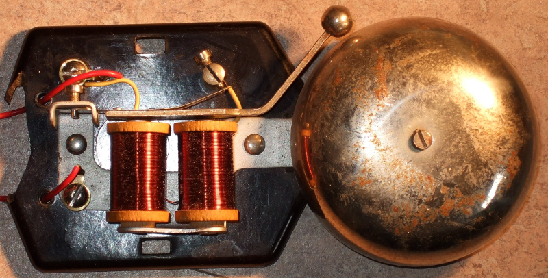 Старинный электрический звонок