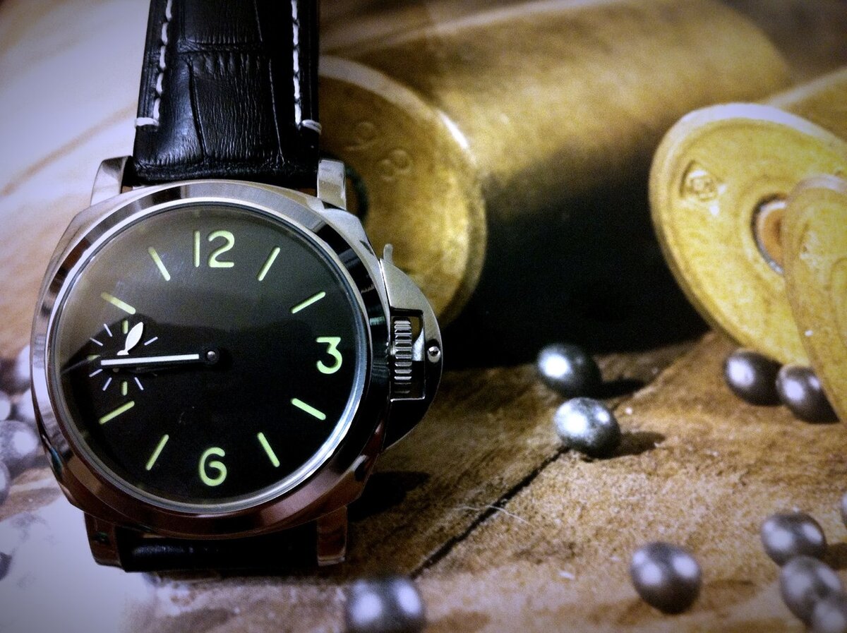 Swatch automatic wis 407. часы с увеличительным стеклом над циферблатом. часы мужские с увеличительным стеклом. часы review. Helm khuraburi titanium.