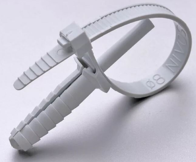 Дюбель стяжка