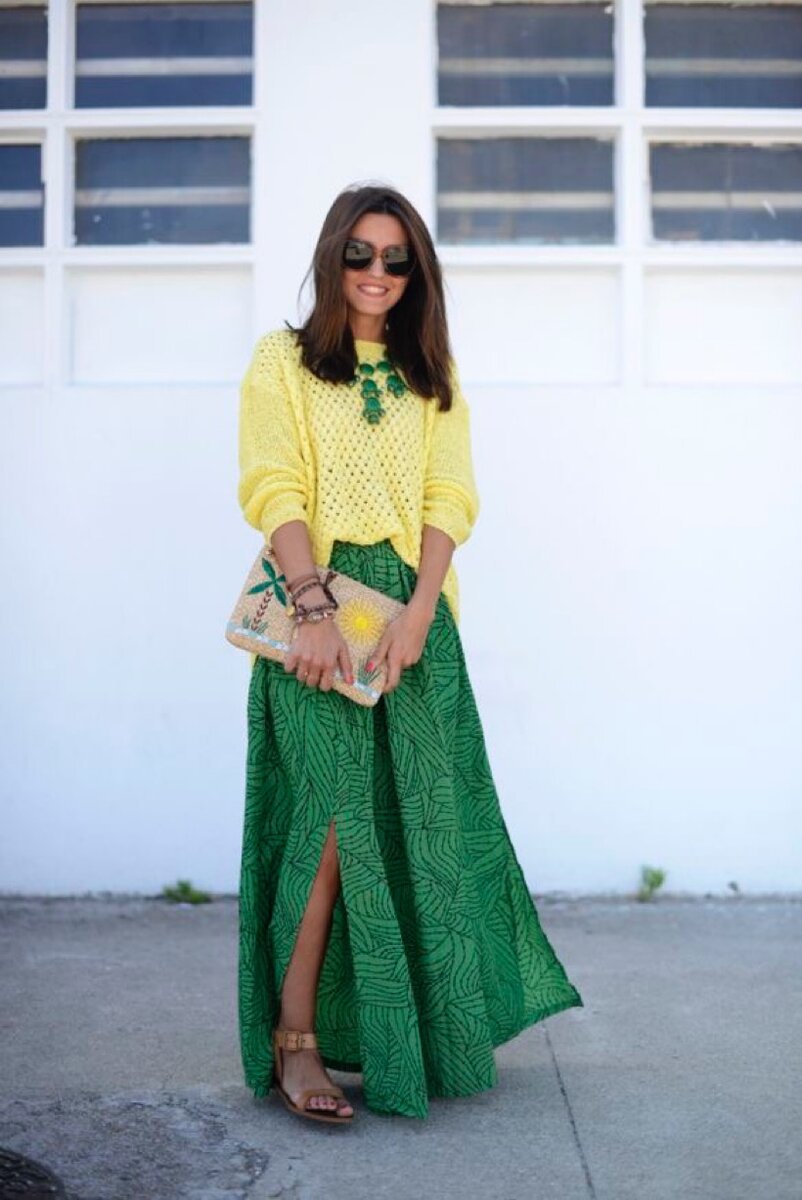 Длинная юбка с кофтой. Юбка зеленая. Зеленая юбка с желтой кофтой. Кофта к зеленой юбке. Салатовая юбка длинная.