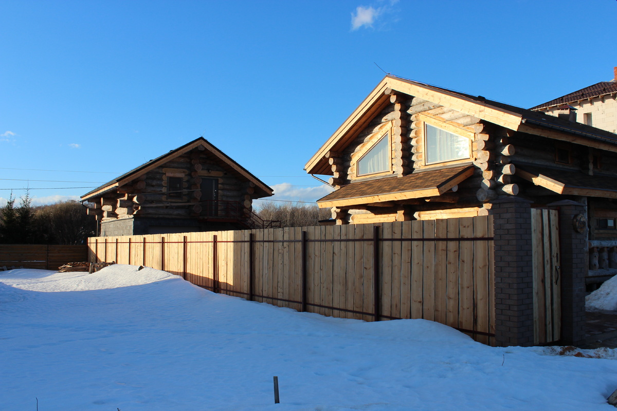 Дом и гостинный домик из Полярной сосны Кело - Артель Калужский Плотник
