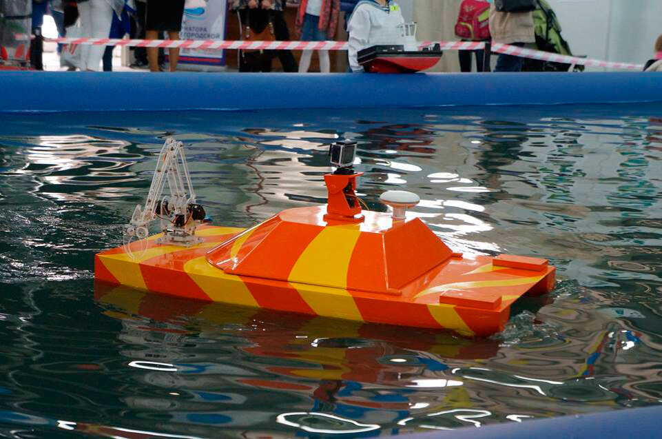 Исследовательское судно "Морской глаз"