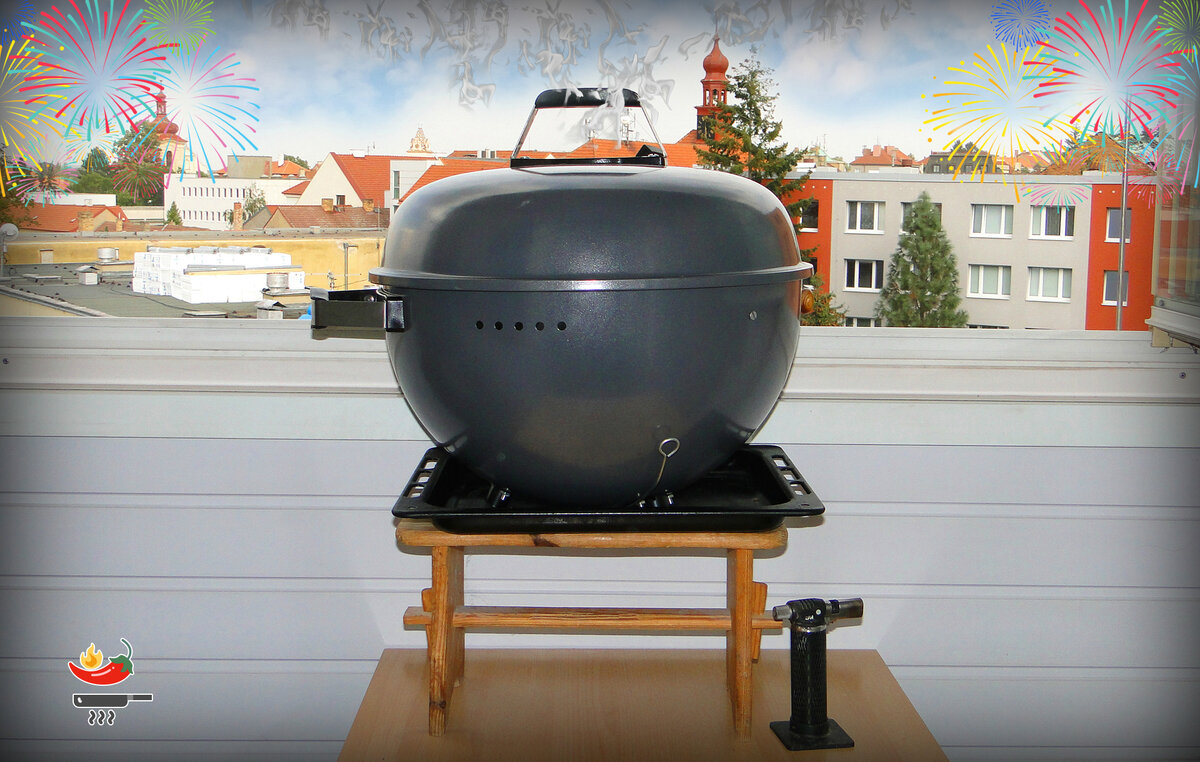 Простая и не дорогая конструкция домашней коптилки.