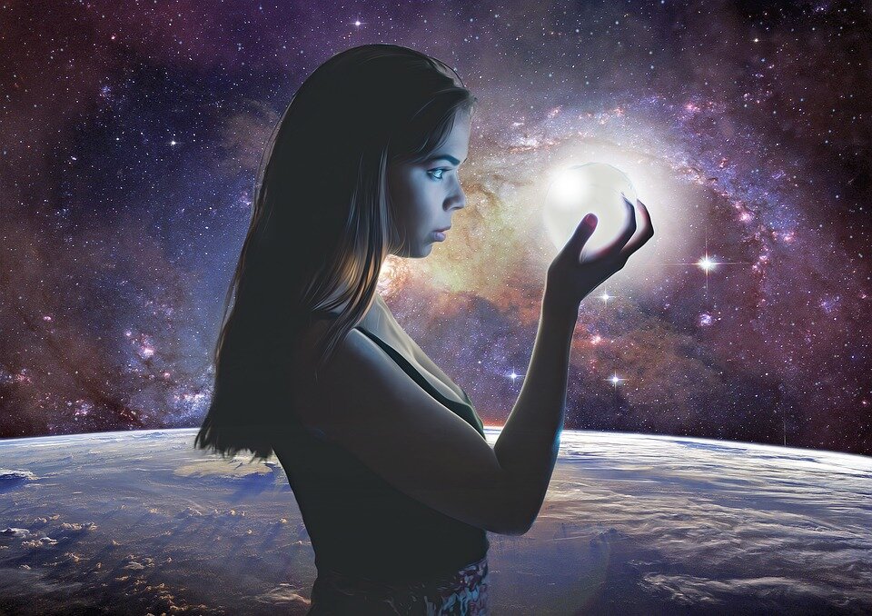 https://cdn.pixabay.com/photo/2018/08/22/12/59/gothic-3623555_960_720.jpg