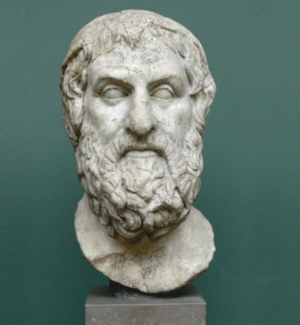 Софокл. https://pp.userapi.com/c636624/v636624978/3c891/8jCQQYWjMhw.jpg