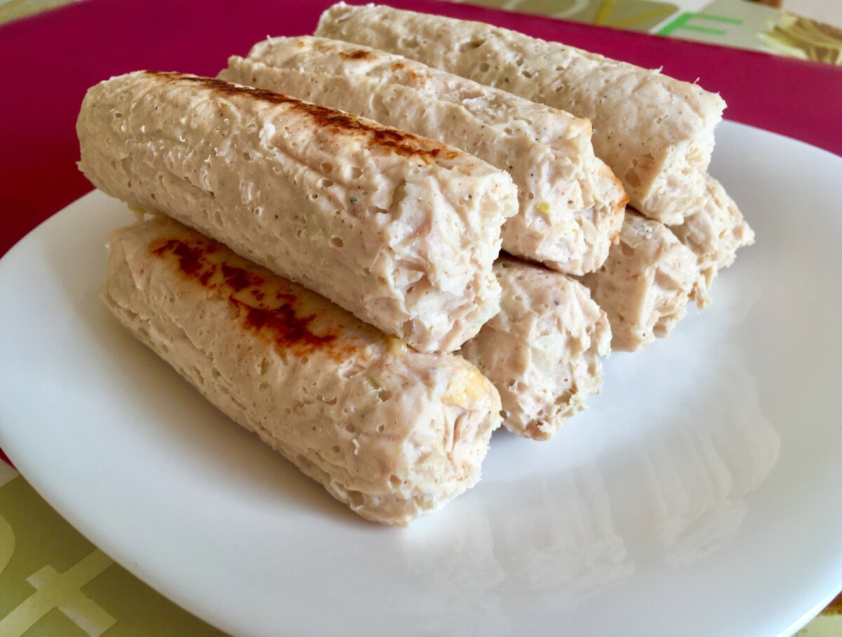 На 100 грамм - 103,2 ккал; БЖУ: 21,2/0,9/2,4