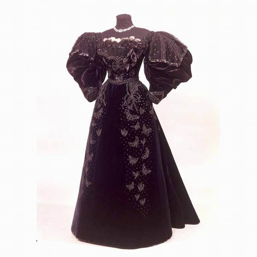 Вечернее платье, 1894 год.