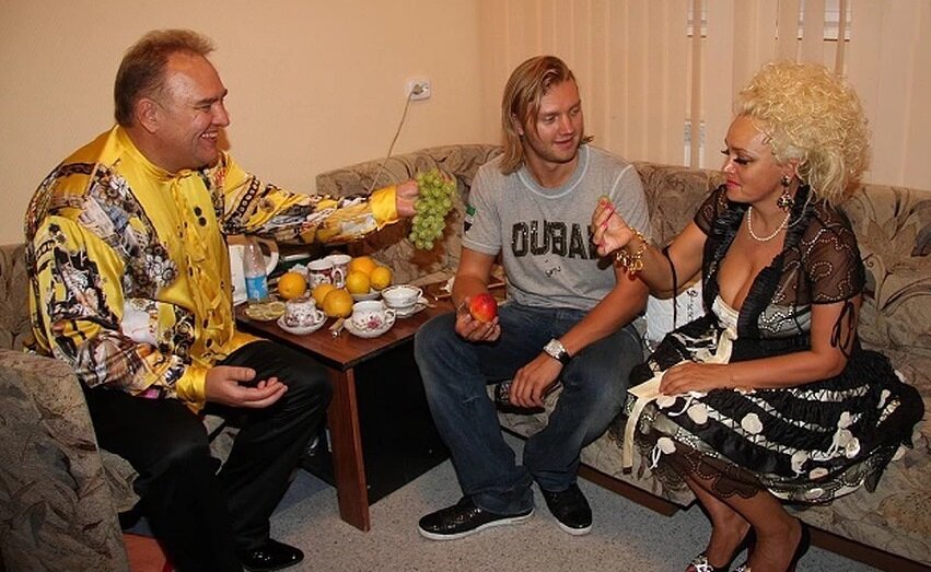 муж кадышевой александр костюк. муж кадышевой александр костюк. муж надежды кадышевой. кадышева семья. надежда кадышева и григорий костюк.