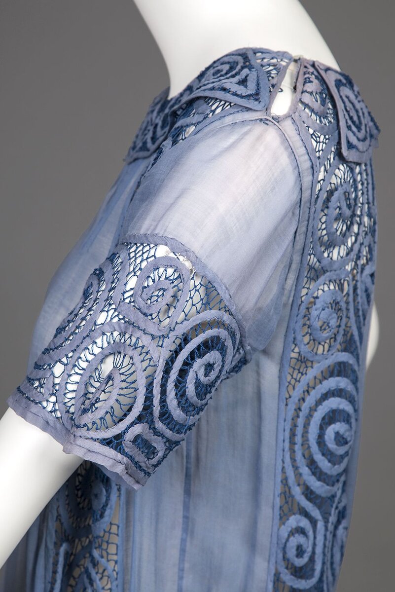 Платье, хлопок, кружева, 1920 -1925 гг. Коллекция Goldstein Museum of Design, официальный сайт - www.collection.goldstein.design.umn.edu 