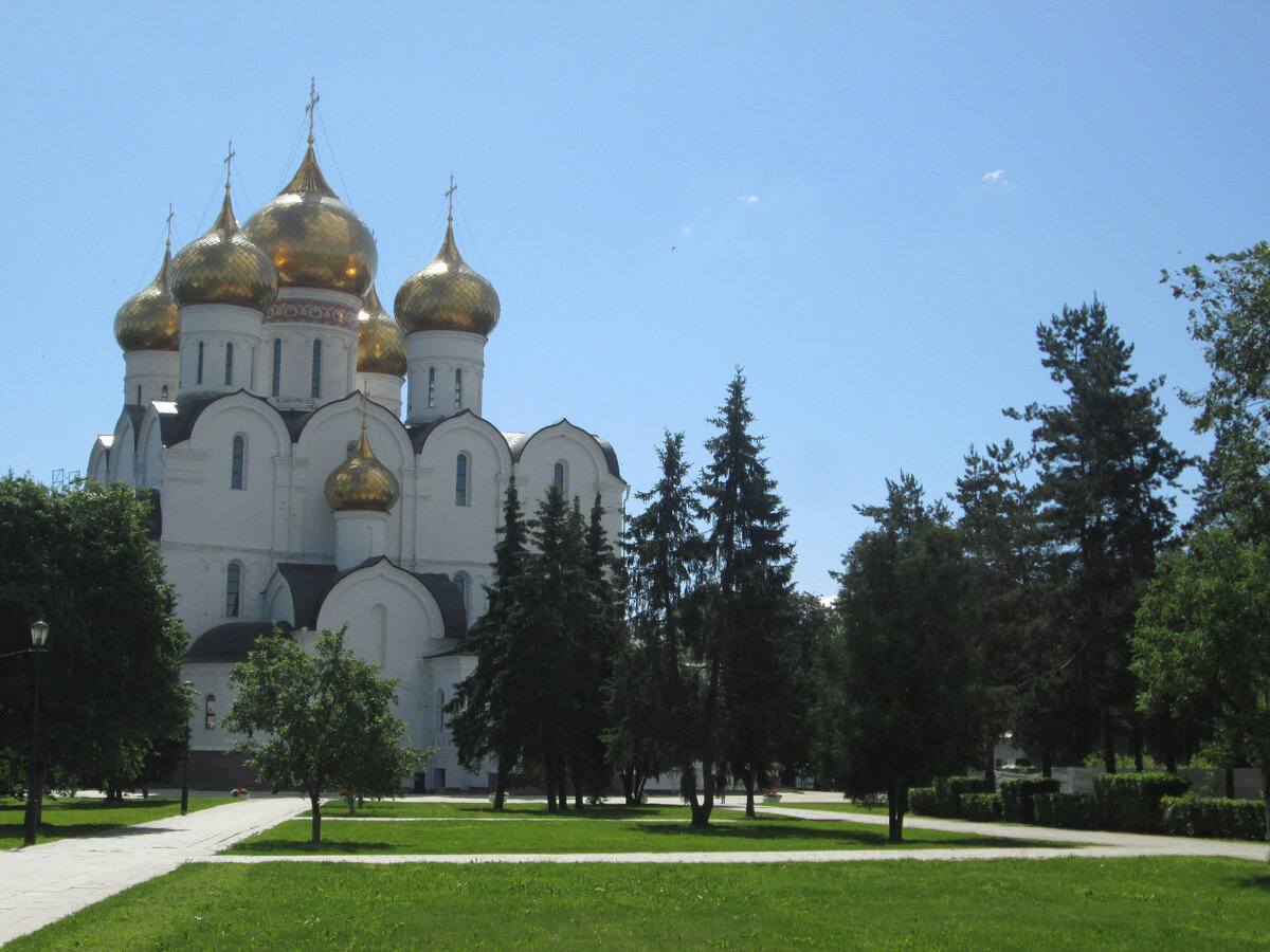 Успенский собор г. Ярославль ( Плацпарадная площадь) 