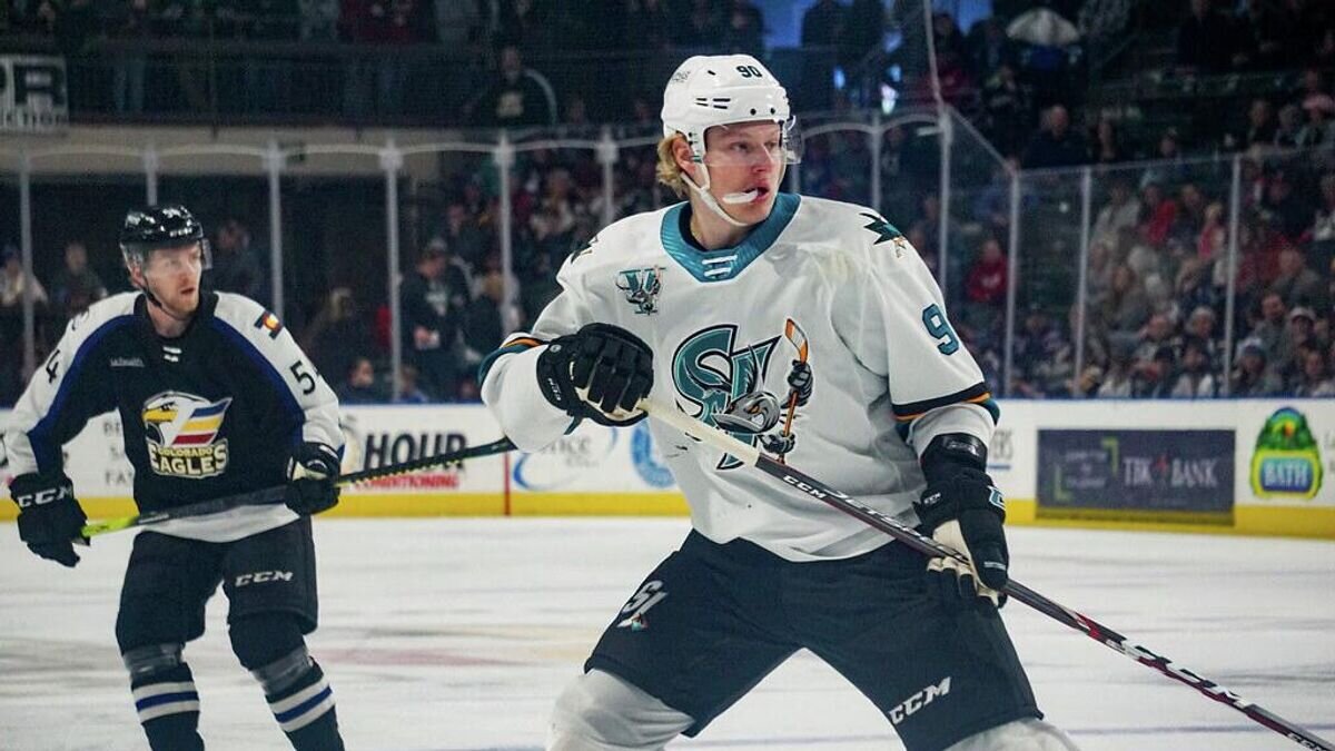    Артем Иванюженков© Фото : Twitter