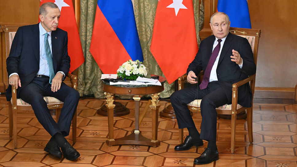 Фото: Дмитрий Азаров / Коммерсантъ📷Реджеп Тайип Эрдоган (слева) и Владимир Путин во время встречи 4 сентября