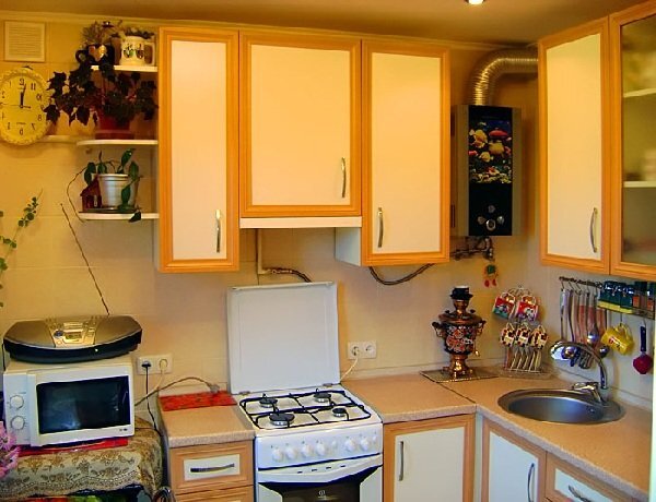 Кухня с газовой колонкой: 25 фото дизайнов и интерьеров | эталон62.рф