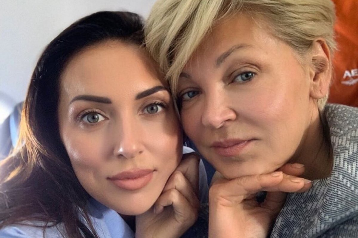 Алсу с мамой, соцсети