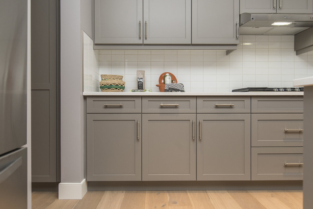 <a href="https://ru.freepik.com/free-photo/beautiful-shot-of-a-modern-house-kitchen-shelves-and-drawers_7901164.htm#query=%D0%BA%D1%83%D1%85%D0%BD%D1%8F&position=7&from_view=search&track=sph">Изображение от wirestock</a> на Freepik