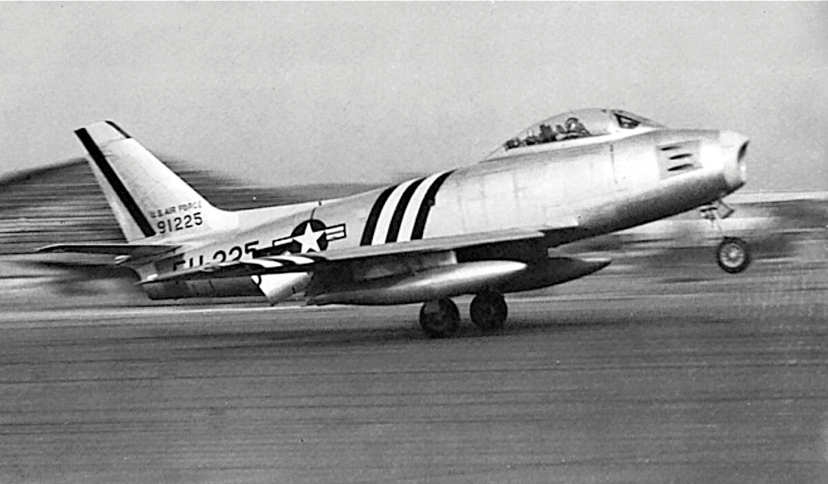 Норт Американ F-86 «Сейбр»