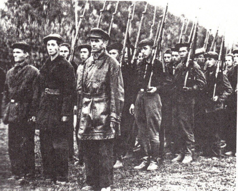 Бойцы 8-й дивизии народного ополчения Москвы. 1941 г.