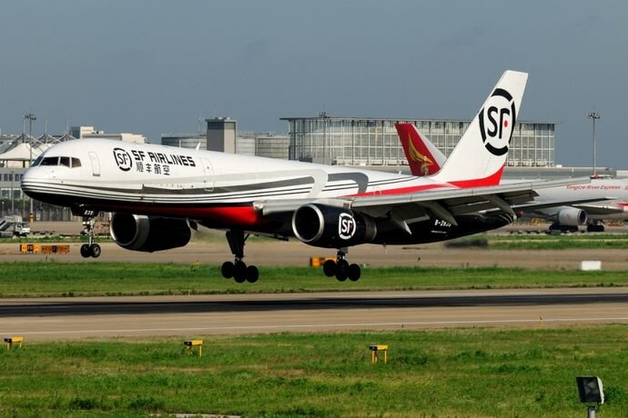Грузовые авиаперевозки SF Airlines. Фото: ecommerceiq.asia