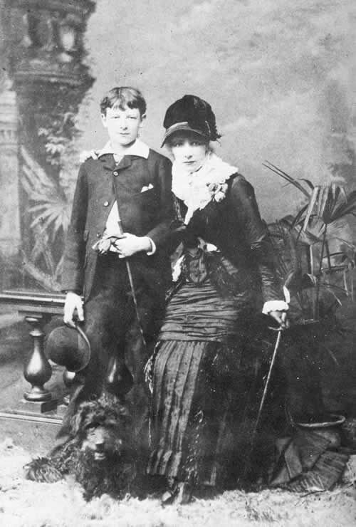 Сара Бернар с сыном Морисом. 1879