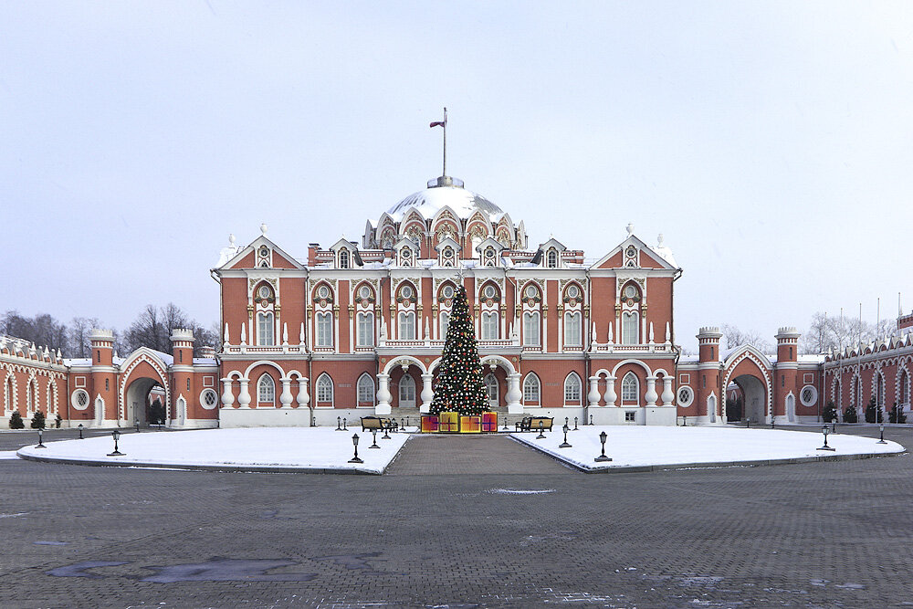 Путевой дворец история