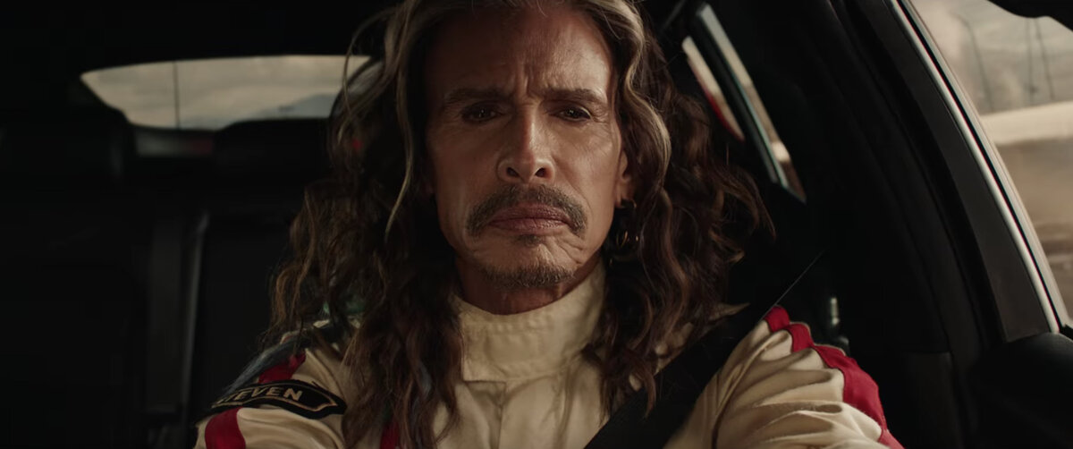 Стивен Тайлер в рекламном ролике для Kia Stinger