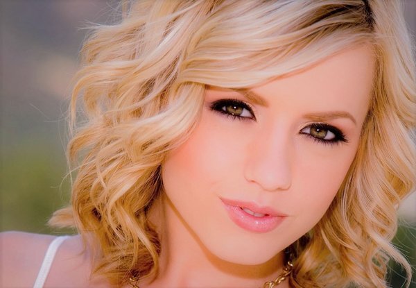 (Фото взято из: https://www.instagram.com/omgitslexi/)