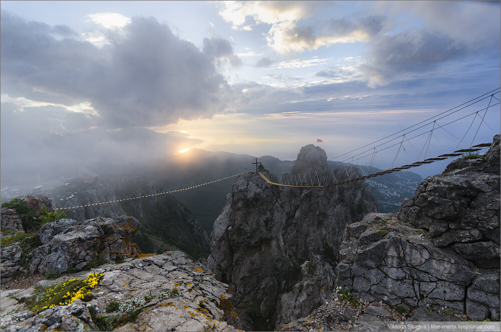 Рассвет на ай Петри фото девушка