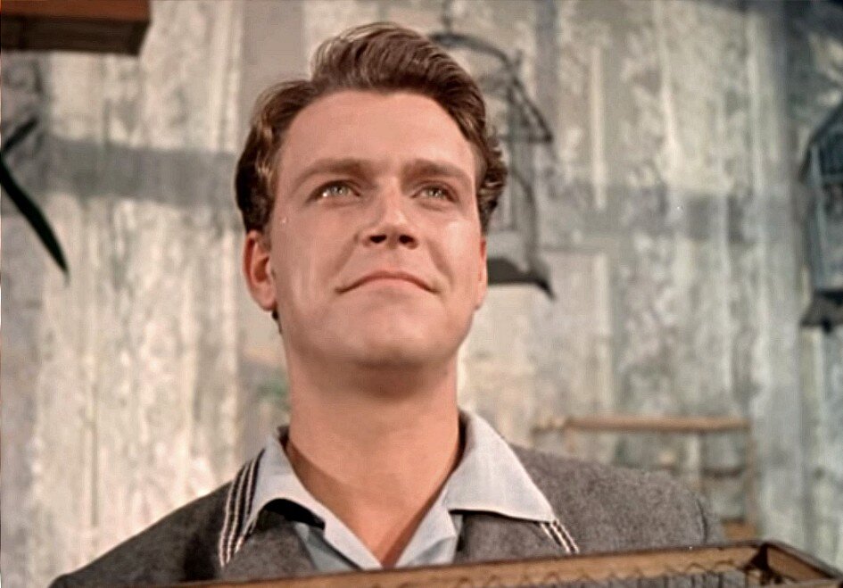 Кадр из фильма «Улица полна неожиданностей»