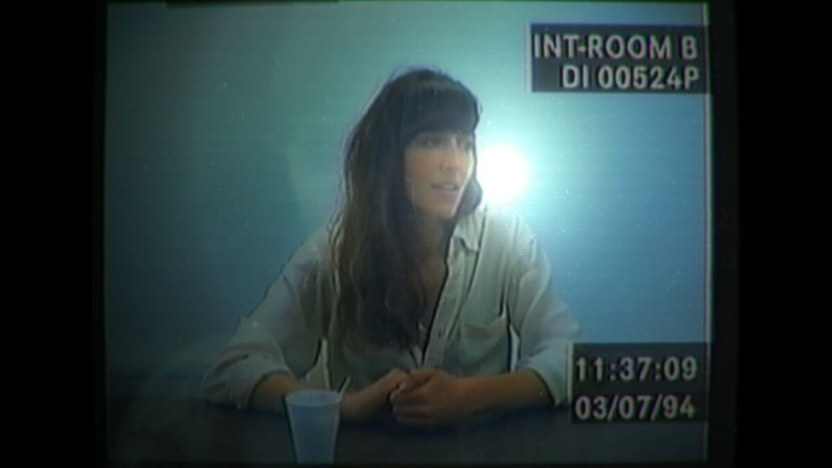 Очень оригинальный проект, суть такова что перед Вами будет вначале игры лишь несколько видеофайлов (они же вещественные улики по делу, которое Вы раскрываете), после их прослушивания нужно проанализировать и выделить главные слова-зацепки, если они верны - откроются новые отрывки видео. В конечном итоге Вы поймете дело и раскроете его, если конечно проявите задатки настоящего детектива!