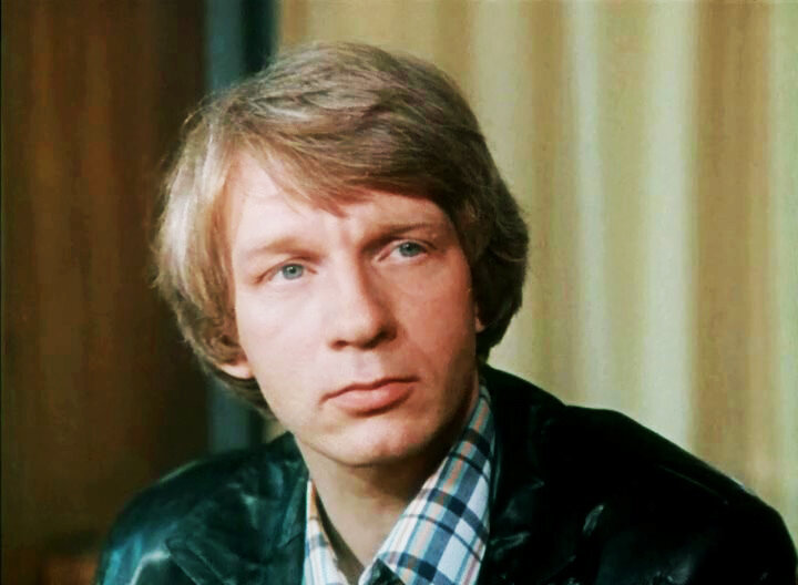 Владимир Носик в фильме «По улице комод водили...», 1978 (https://www.kino-teatr.ru)