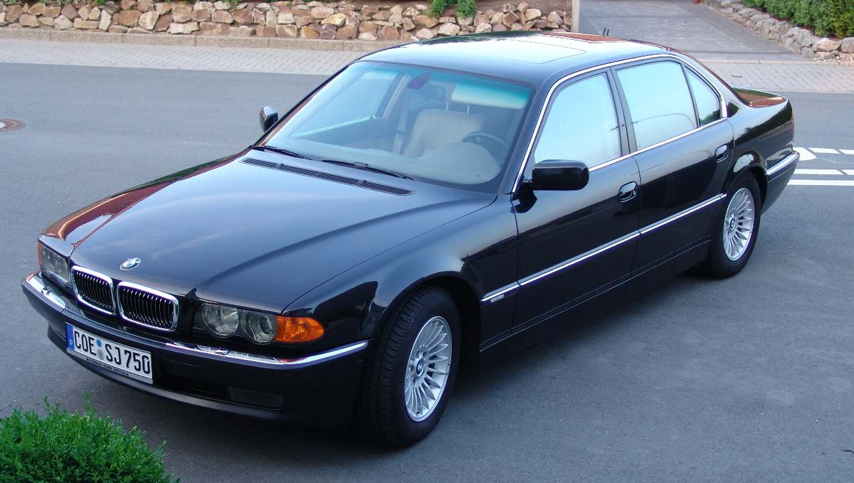 Р‘РњР’ 750i