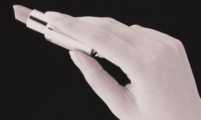 Помада-пистолет 