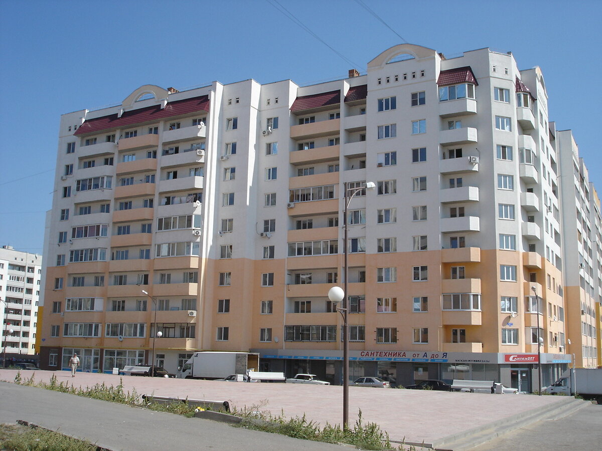 Многоэтажный дом с утеплением.