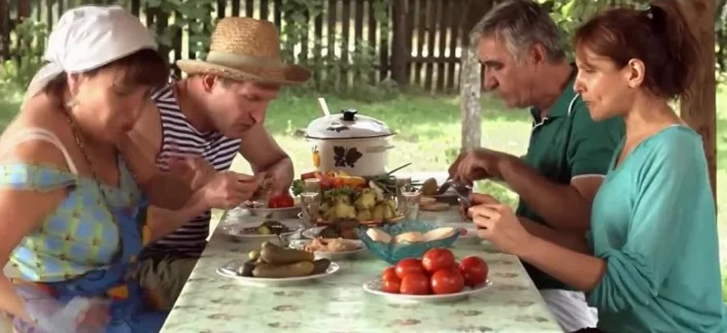 Дом из сватов ольги и берковича. Сваты 3 сезон. Сваты 2 фильм 2009 аппарат. Новый айдар сваты. Дома сватов 2.