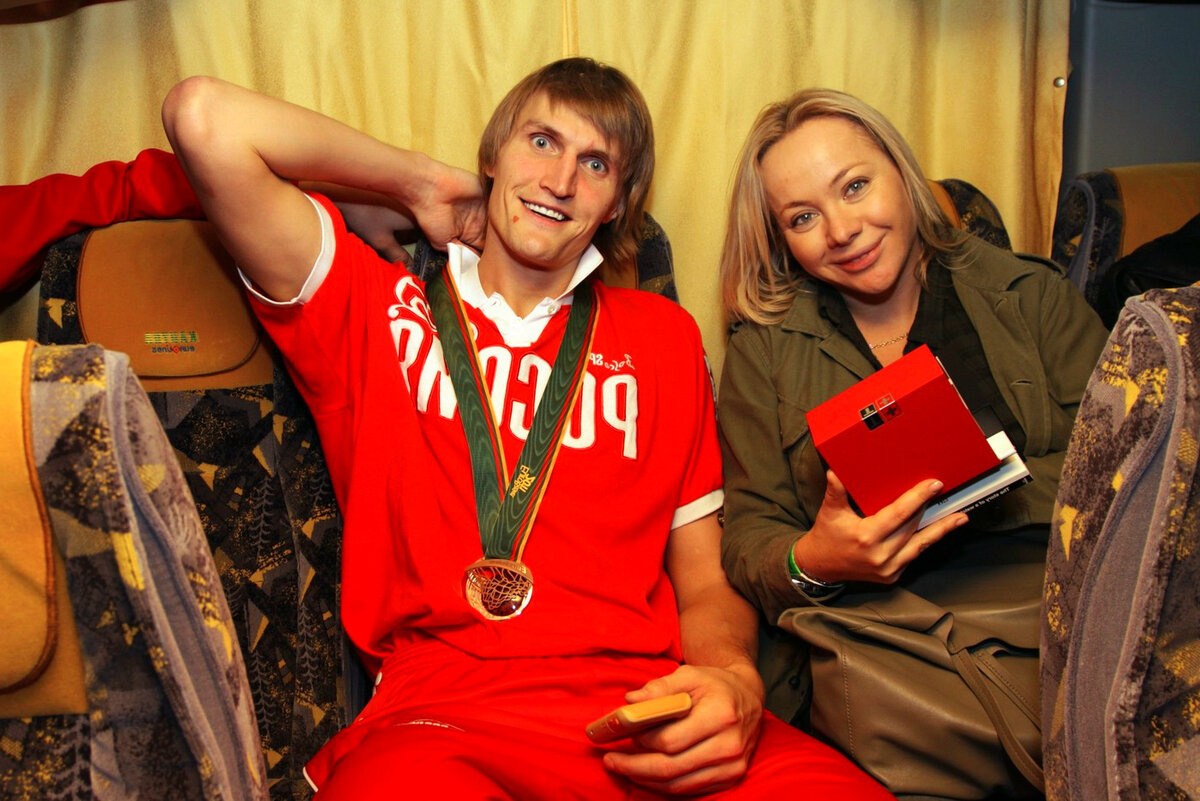 Жена Андрея с баскетболистом